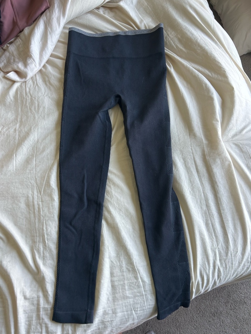Vuori Black High-Rise Ribbed Seamless Helix Leggings